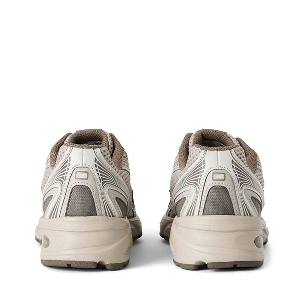 U740AS2_000_4